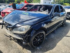 MERCEDES BENZ C300 SPORT 4WD 2013 #INT.8-9287