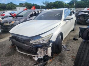 INFINITI Q50 2015 #ITA.8-1078