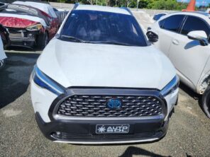 TOYOTA COROLLA CROSS  2022 #UAA.8-0512