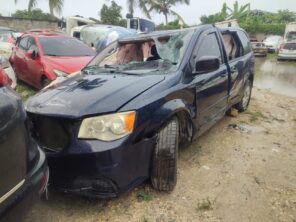 DODGE GRAND CARAVAN 2017 #HTA.8-4016 COMPLETA PARA PIEZAS
