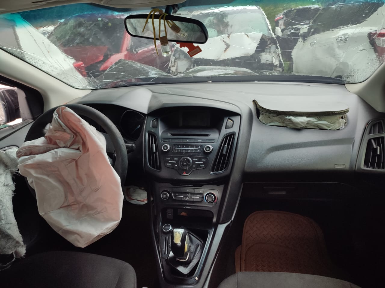 FORD FOCUS 2015 #HIA.8-0365 COMPLETO PARA PIEZAS - Imagen 6