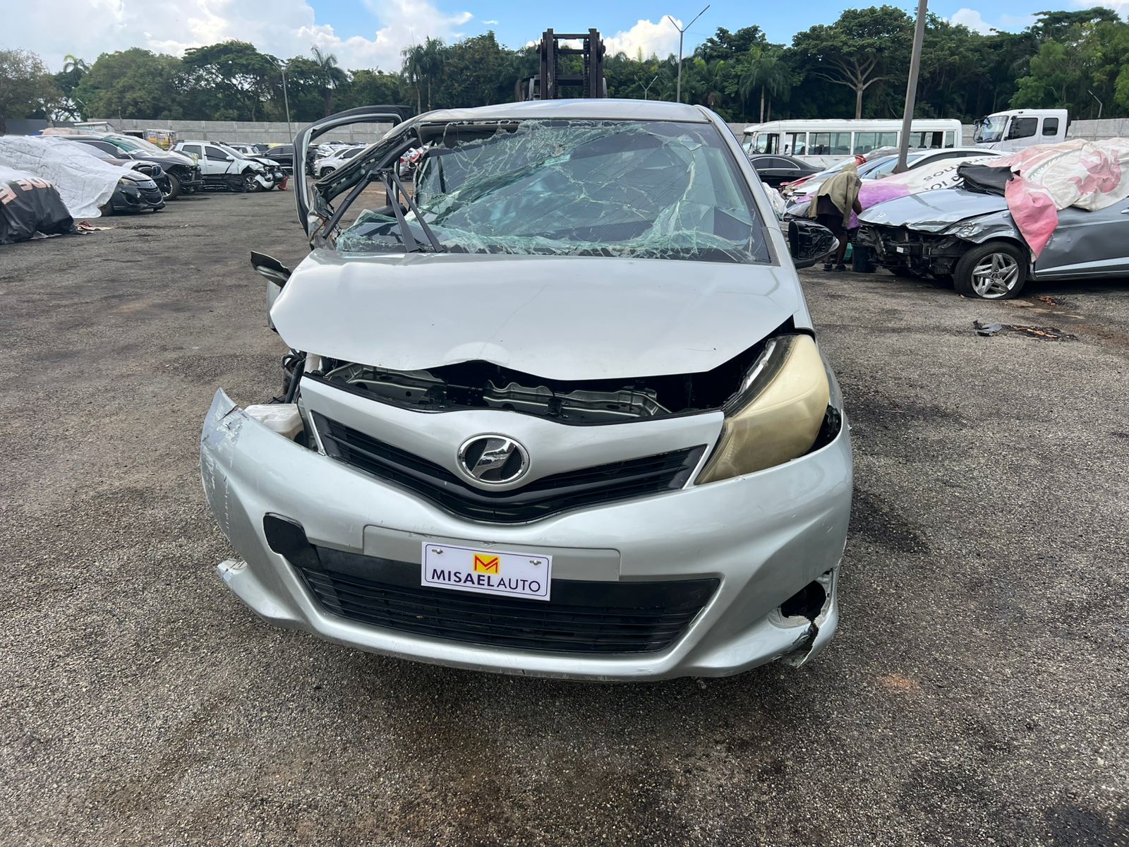 TOYOTA VITZ 2012 #HUA.8-5481