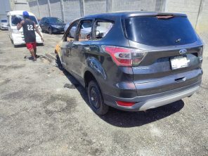 FORD ESCAPE 2017 #TA.8-2940 SIN PAPELES, COMPLETO SOLO PARA PIEZAS