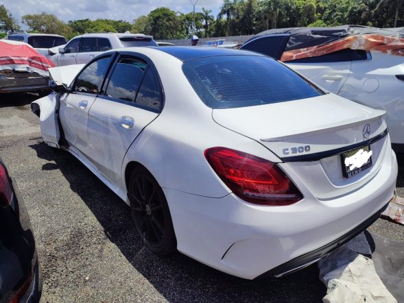 MERCEDES BENZ C300 2019 #NIT.8-9676