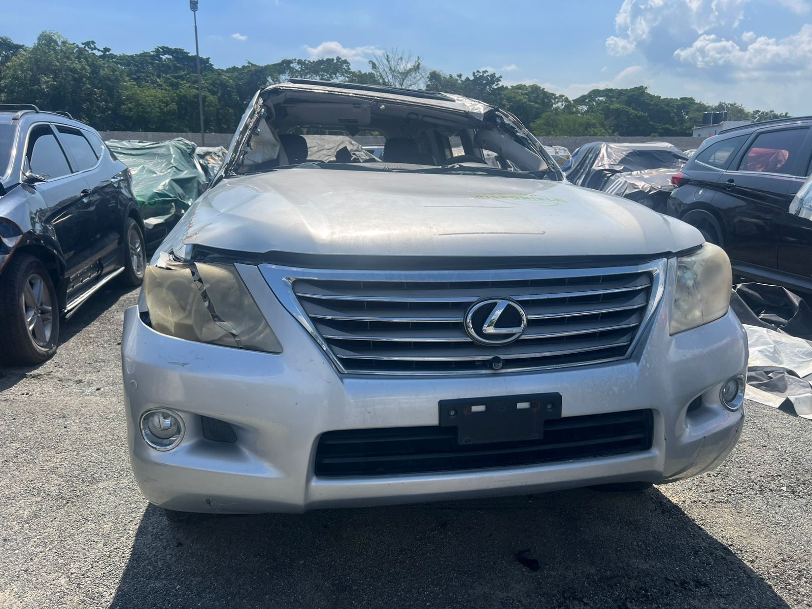 LEXUS LX570 2011 #NIA.8-4384