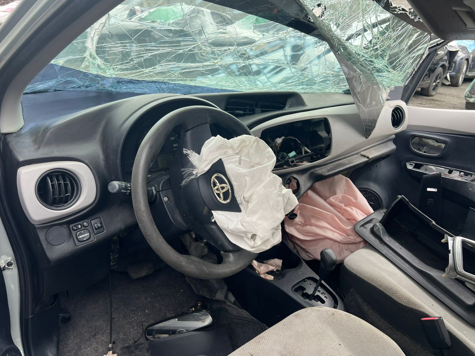 TOYOTA VITZ 2012 #HUA.8-5481 - Imagen 3