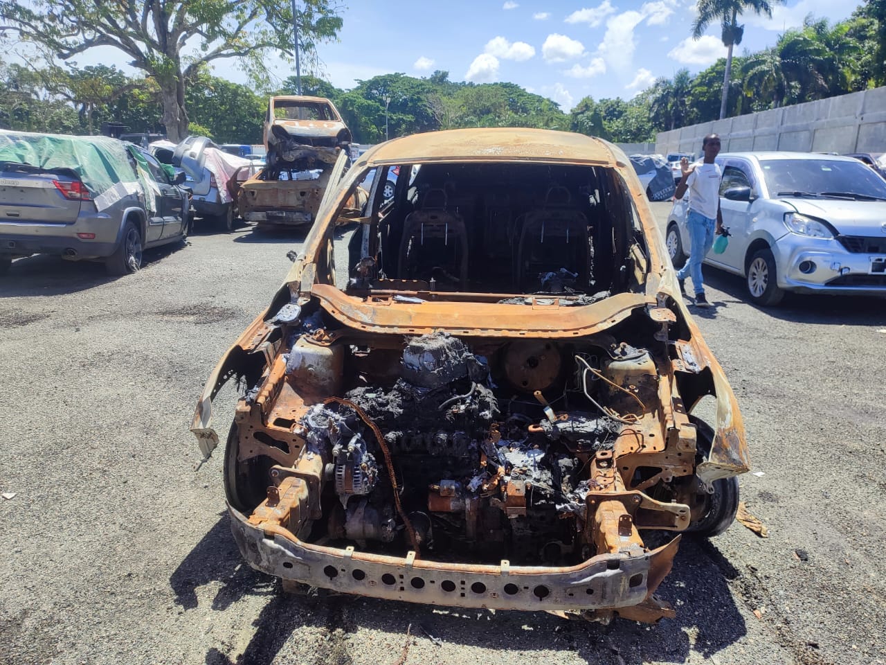 FORD ESCAPE 2017 #TA.8-2940 SIN PAPELES, COMPLETO SOLO PARA PIEZAS - Imagen 3