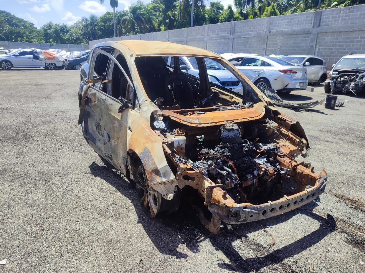 FORD ESCAPE 2017 #TA.8-2940 SIN PAPELES, COMPLETO SOLO PARA PIEZAS - Imagen 4