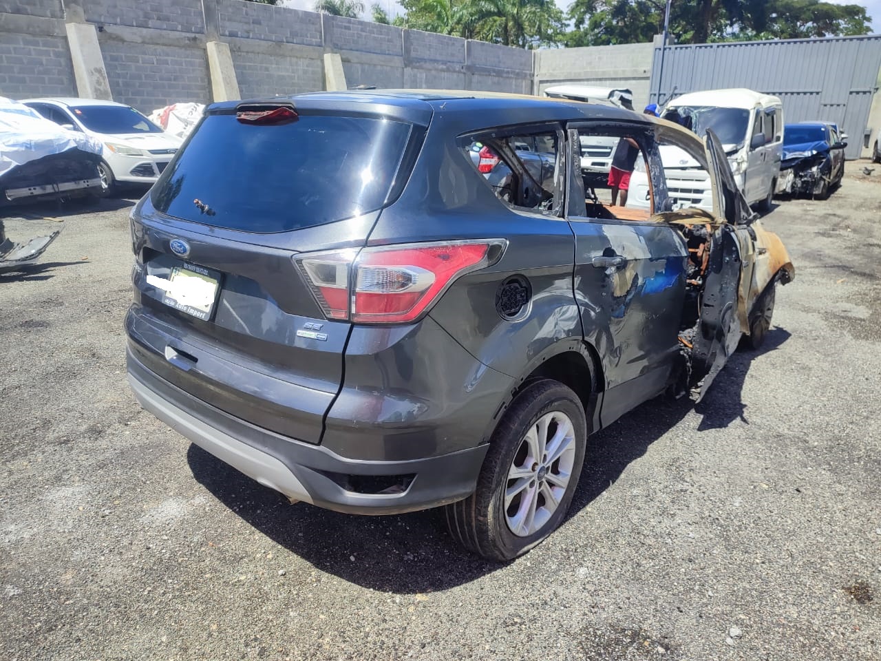 FORD ESCAPE 2017 #TA.8-2940 SIN PAPELES, COMPLETO SOLO PARA PIEZAS - Imagen 5