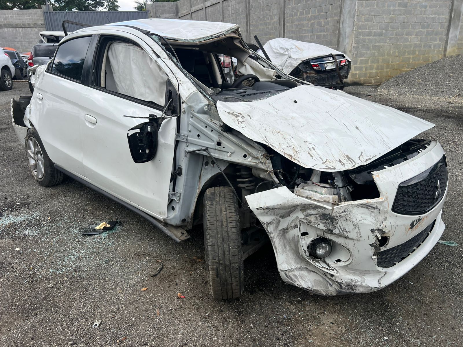 MITSUBISHI MIRAGE 2020 #NT.8-6852 SIN PAPELES, COMPLETO SOLO PARA PIEZAS - Imagen 4