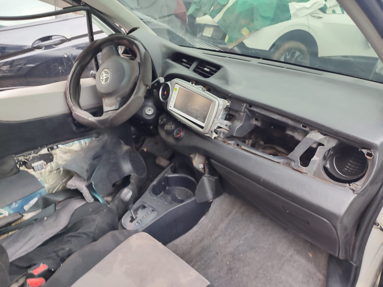 TOYOTA VITZ 2012 #HTA.8-2793 - Imagen 4