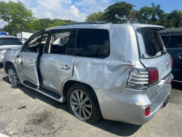 LEXUS LX570 2011 #NIA.8-4384 - Imagen 3
