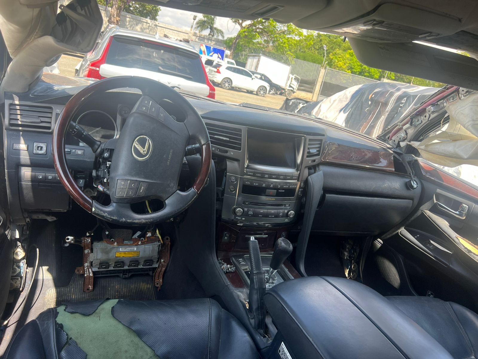 LEXUS LX570 2011 #NIA.8-4384 - Imagen 5