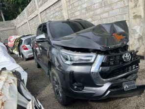 TOYOTA HILUX SRV 2023 🔑#IOAA.8-5948