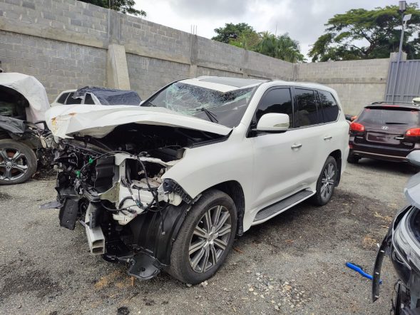 LEXUS LX570 2017 #HNAA.8-6669 - Imagen 2
