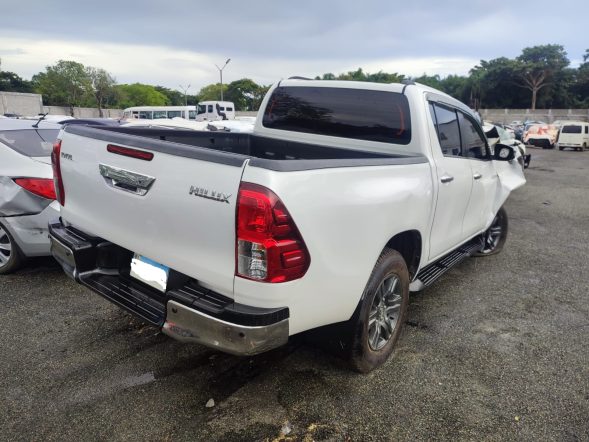 TOYOTA HILUX 2023 #IAAA.8-3328 - Imagen 3