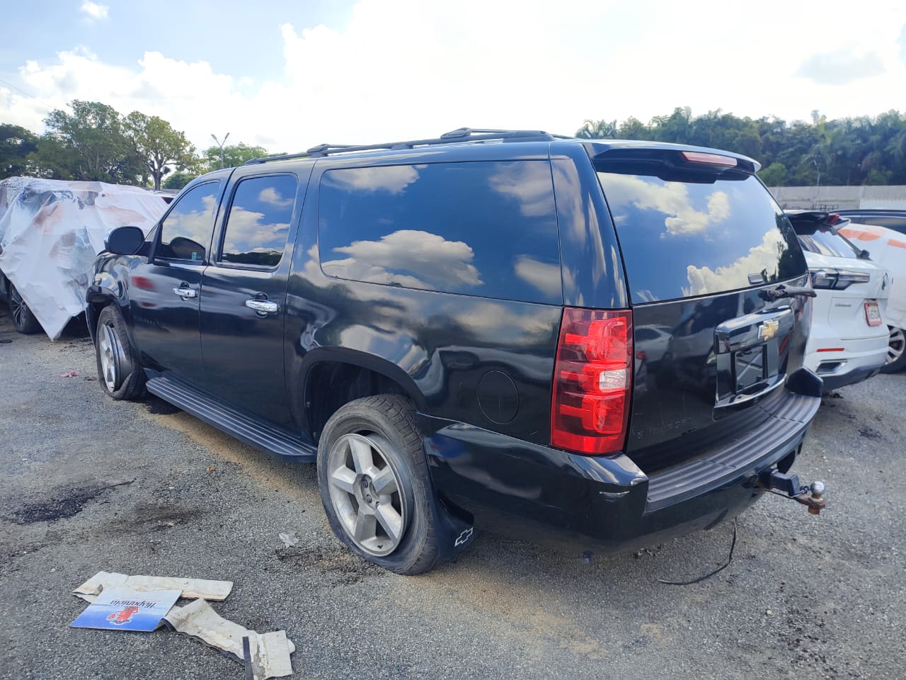 CHEVROLET SUBURBAN 2011 #INT.8-7517 - Imagen 5
