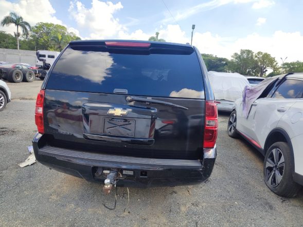 CHEVROLET SUBURBAN 2011 #INT.8-7517 - Imagen 8