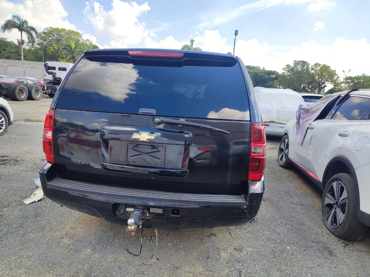 CHEVROLET SUBURBAN 2011 #INT.8-7517 - Imagen 8
