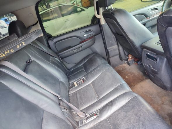 CHEVROLET SUBURBAN 2011 #INT.8-7517 - Imagen 9