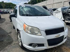 CHEVROLET AVEO 2015 #HOA.8-5388