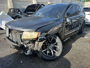 JEEP GRAND CHEROKEE 2012 #IAA.8-4164 SIN PAPELES, COMPLETO PARA PIEZAS