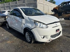 MITSUBISHI MIRAGE 2015 #ET.8-5323 SIN PAPELES, COMPLETO PARA PIEZAS.