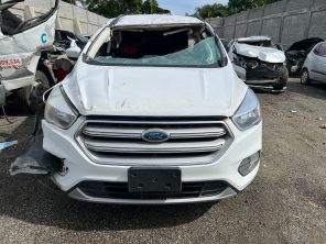 FORD ESCAPE 2018 #IPT.8-8003