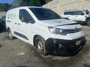 CITROEN BERLINGO 2024 #UTA.8-5200