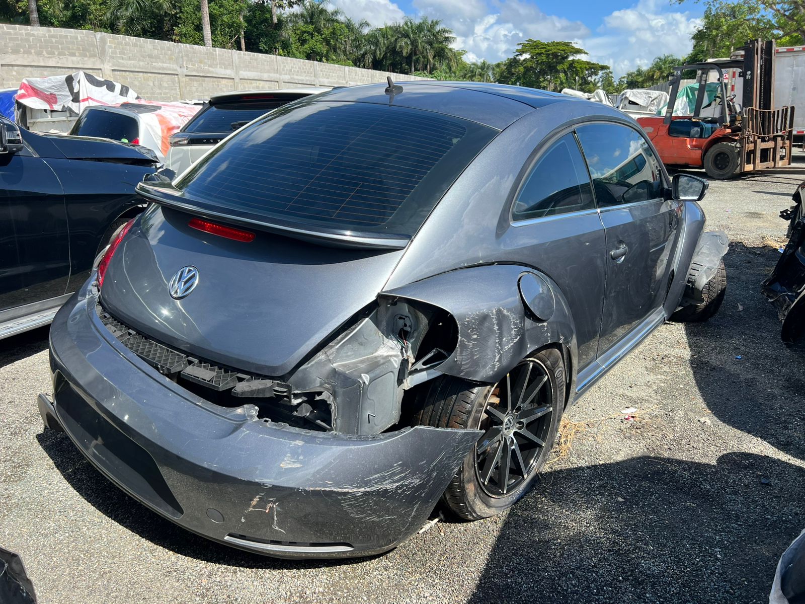 VOLKSWAGEN BETTLE 2014 #HTA.8-6404 - Imagen 4