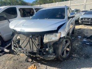 JEEP GRAND CHEROKEE 2011 #INT.8-5138