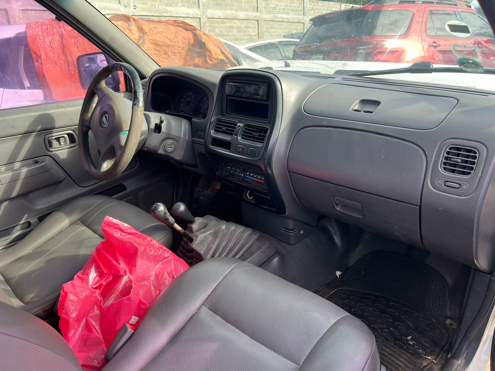 NISSAN FRONTIER 2012 #EAA.8-6186 - Imagen 2