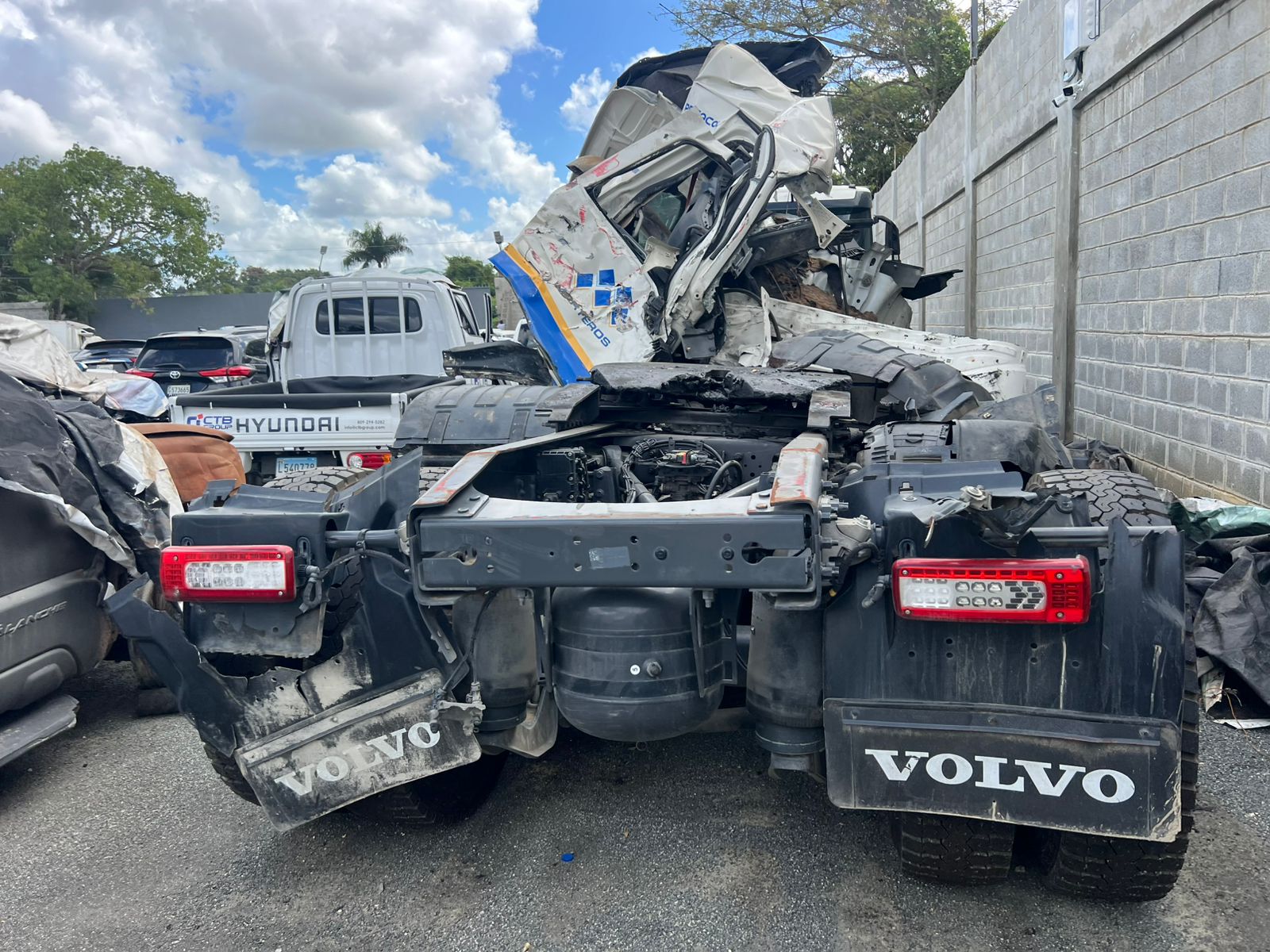 VOLVO FM440 2023 #ETA.8-6239 SIN PAPELES, SE VENDE COMPLETO. - Imagen 6