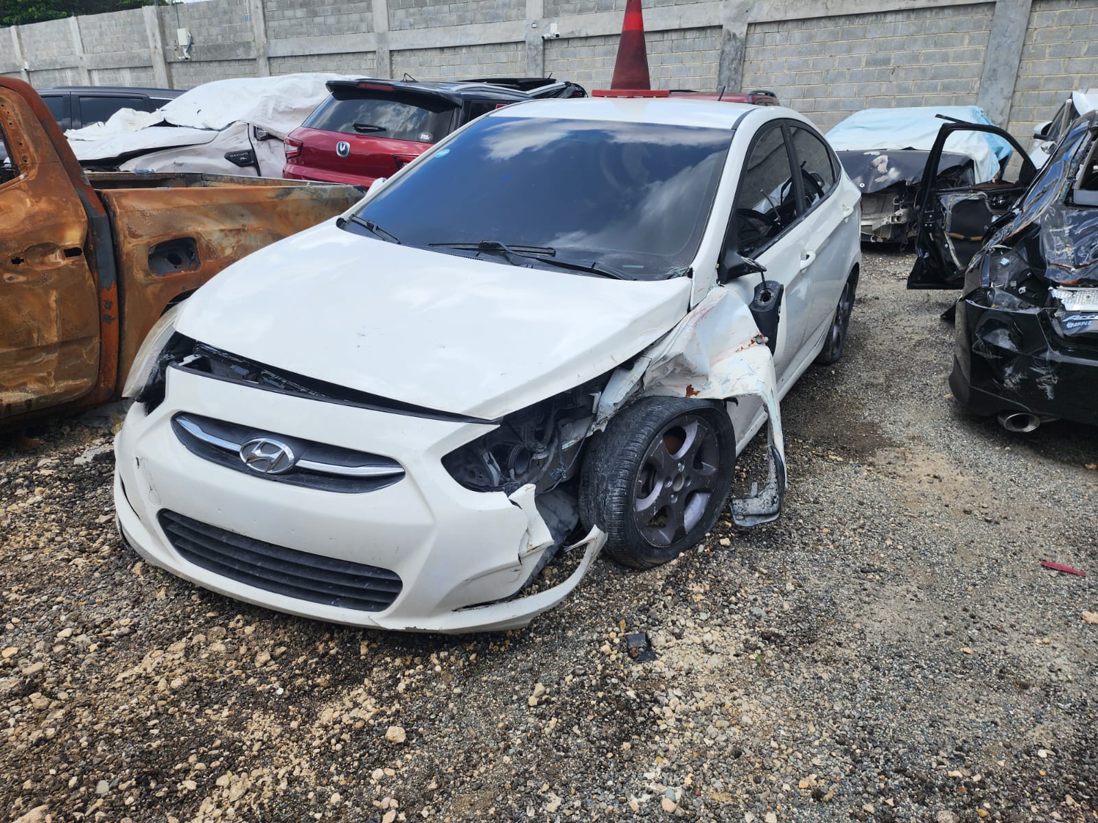 HYUNDAI ACCENT 2016 #INT.8-7001 - Imagen 6