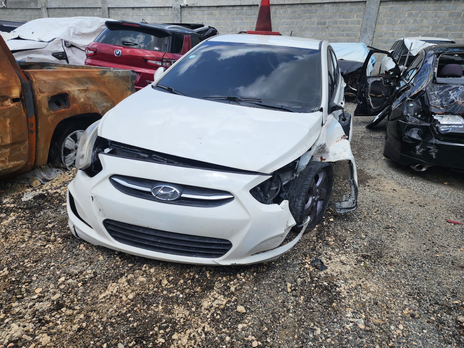 HYUNDAI ACCENT 2016 #INT.8-7001 - Imagen 8
