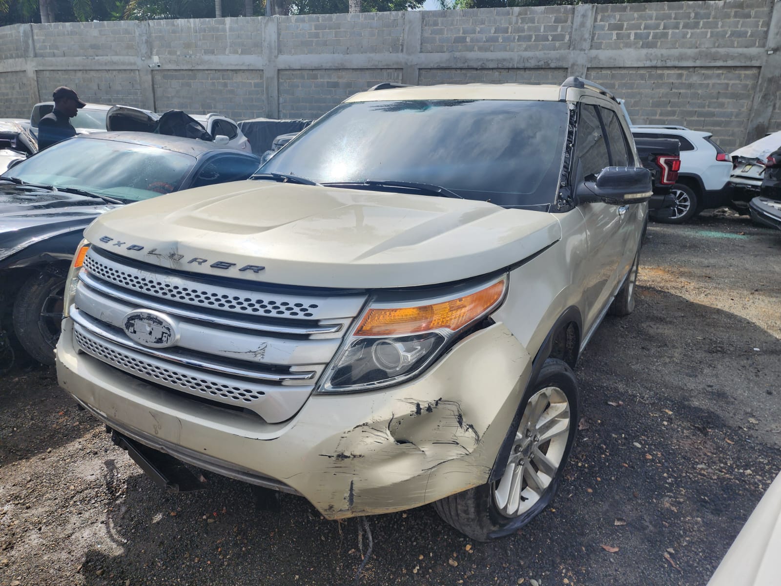 FORD EXPLORER 2011 #IUT.8-6846 - Imagen 3