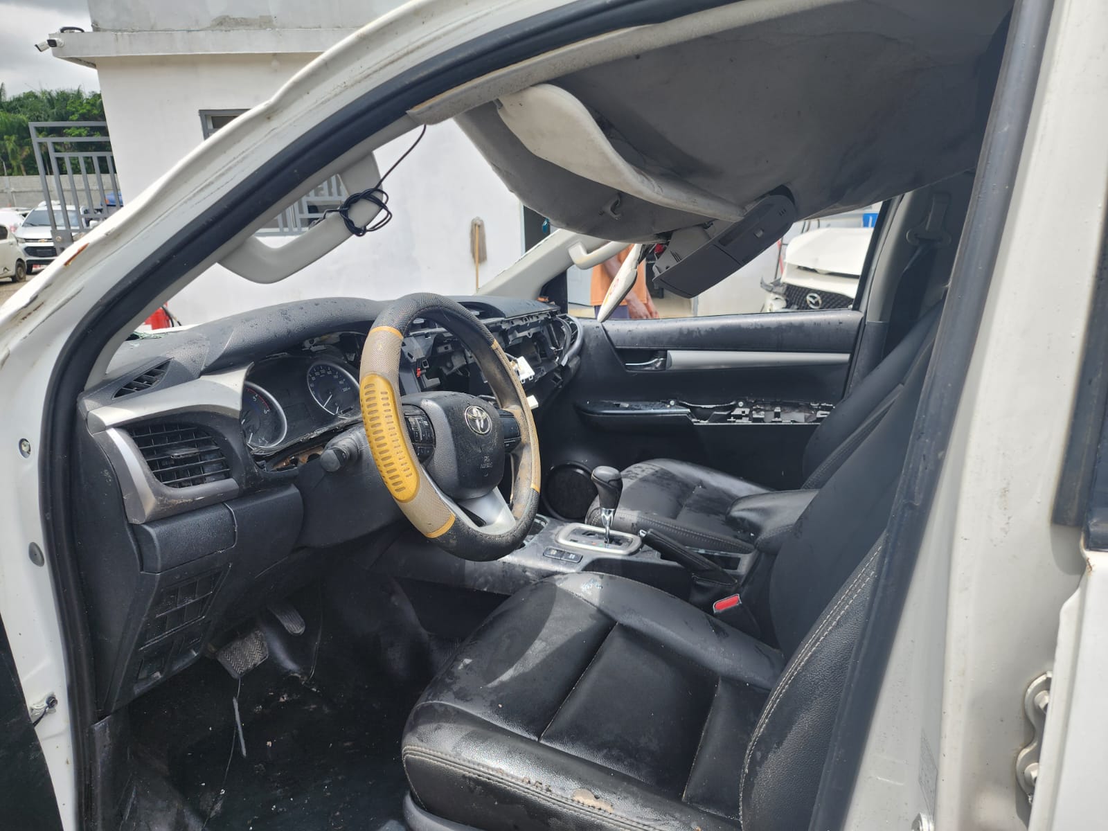 TOYOTA HILUX 4X4 2019 🔑#HTAA.8-3385 - Imagen 3