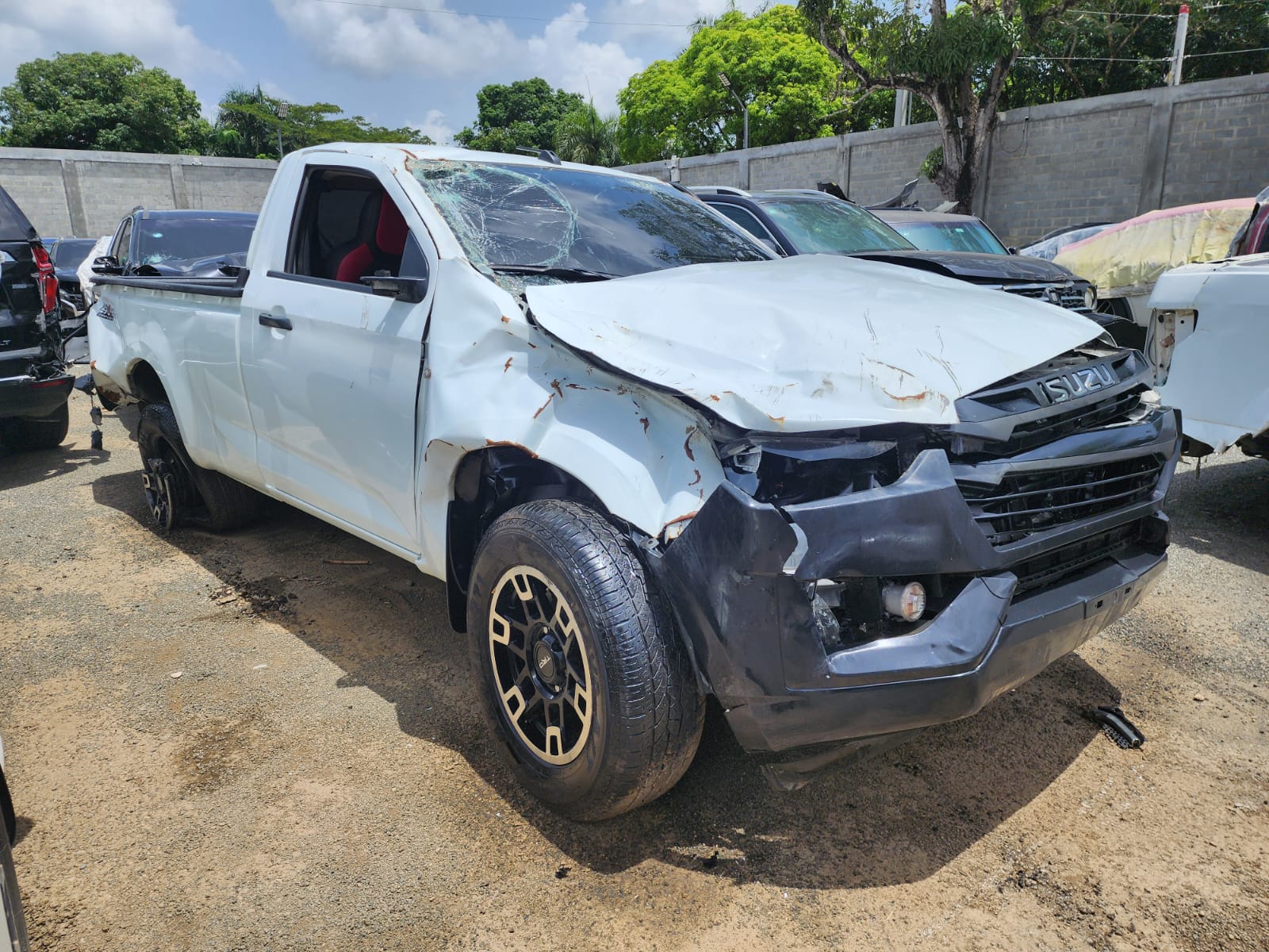 ISUZU DMAX 2024 🔑#NNT.8-4716 - Imagen 5