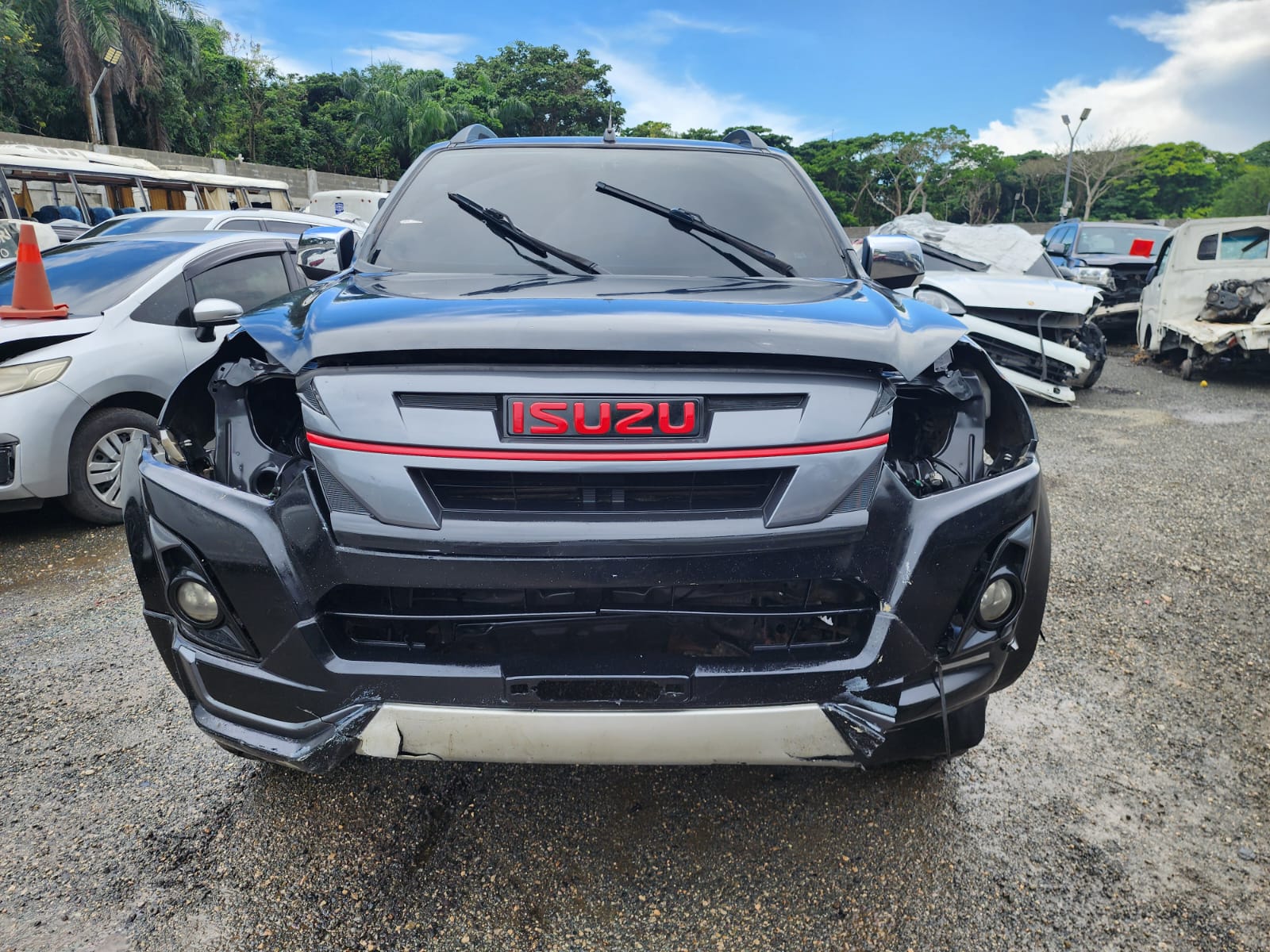 ISUZU DMAX 2021 #HTIT.8-0635 - Imagen 9