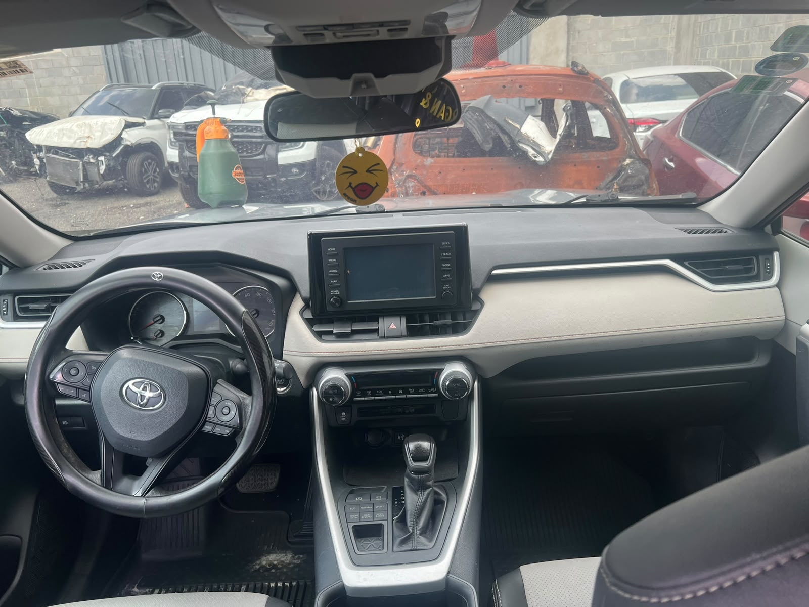 TOYOTA RAV4 XLE 2019 #HAAA.8-1832 AHOGADO - Imagen 3
