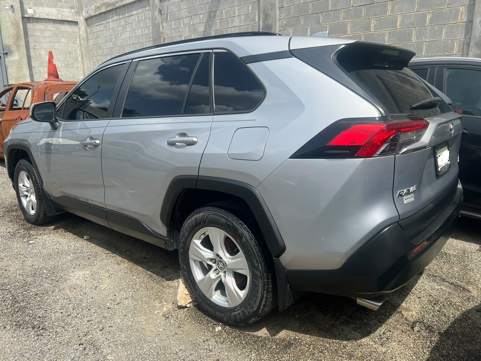 TOYOTA RAV4 XLE 2019 #HAAA.8-1832 AHOGADO - Imagen 7