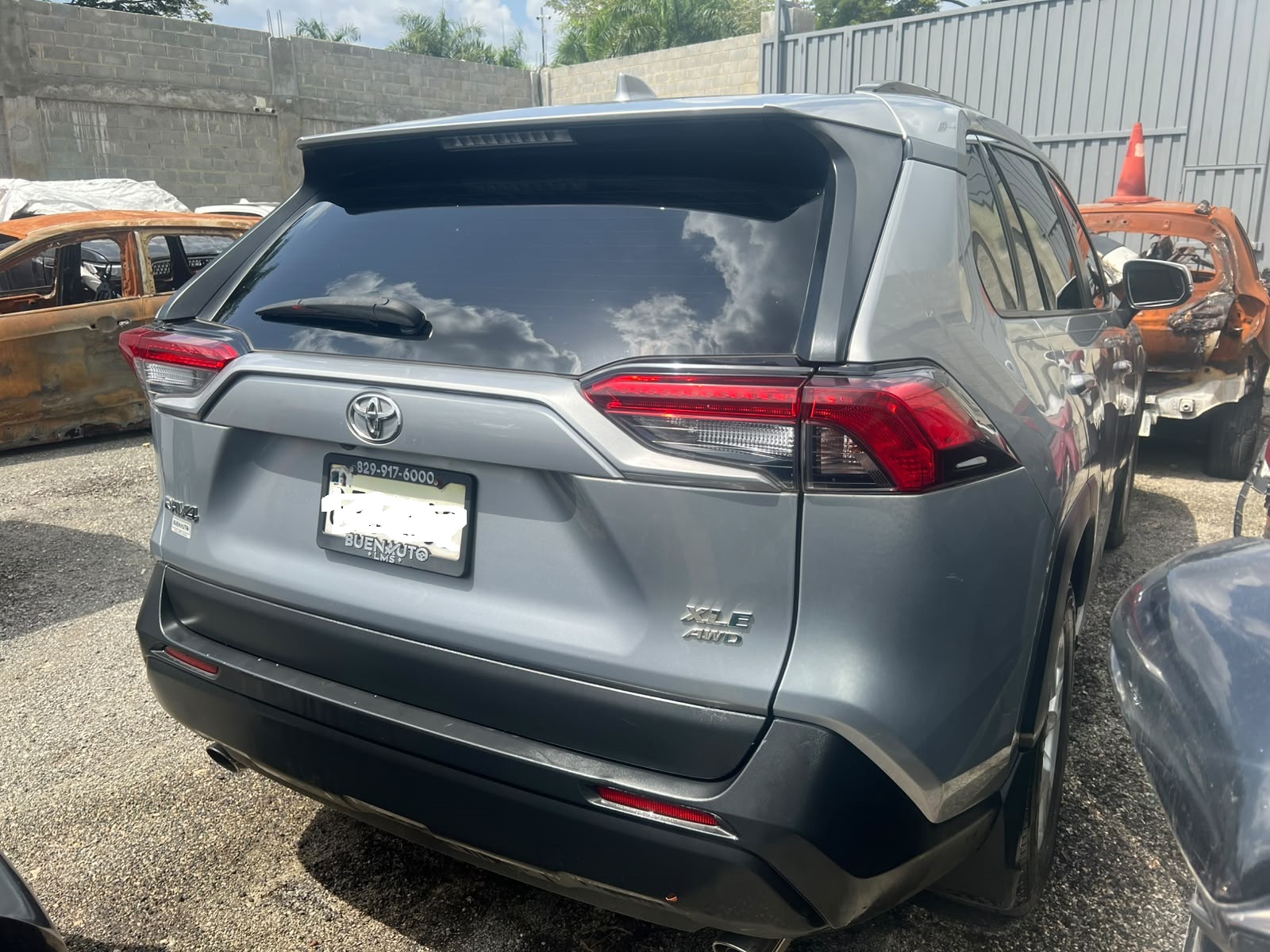 TOYOTA RAV4 XLE 2019 #HAAA.8-1832 AHOGADO - Imagen 8