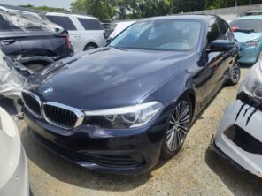BMW 520i LIMOUSINE 2019 #TIT.8-7979