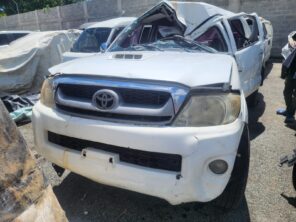 TOYOTA HILUX 2011 #TAA.8-9696