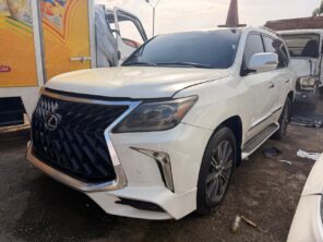 LEXUS LX570 2013 AHOGADO #STA.8-5290