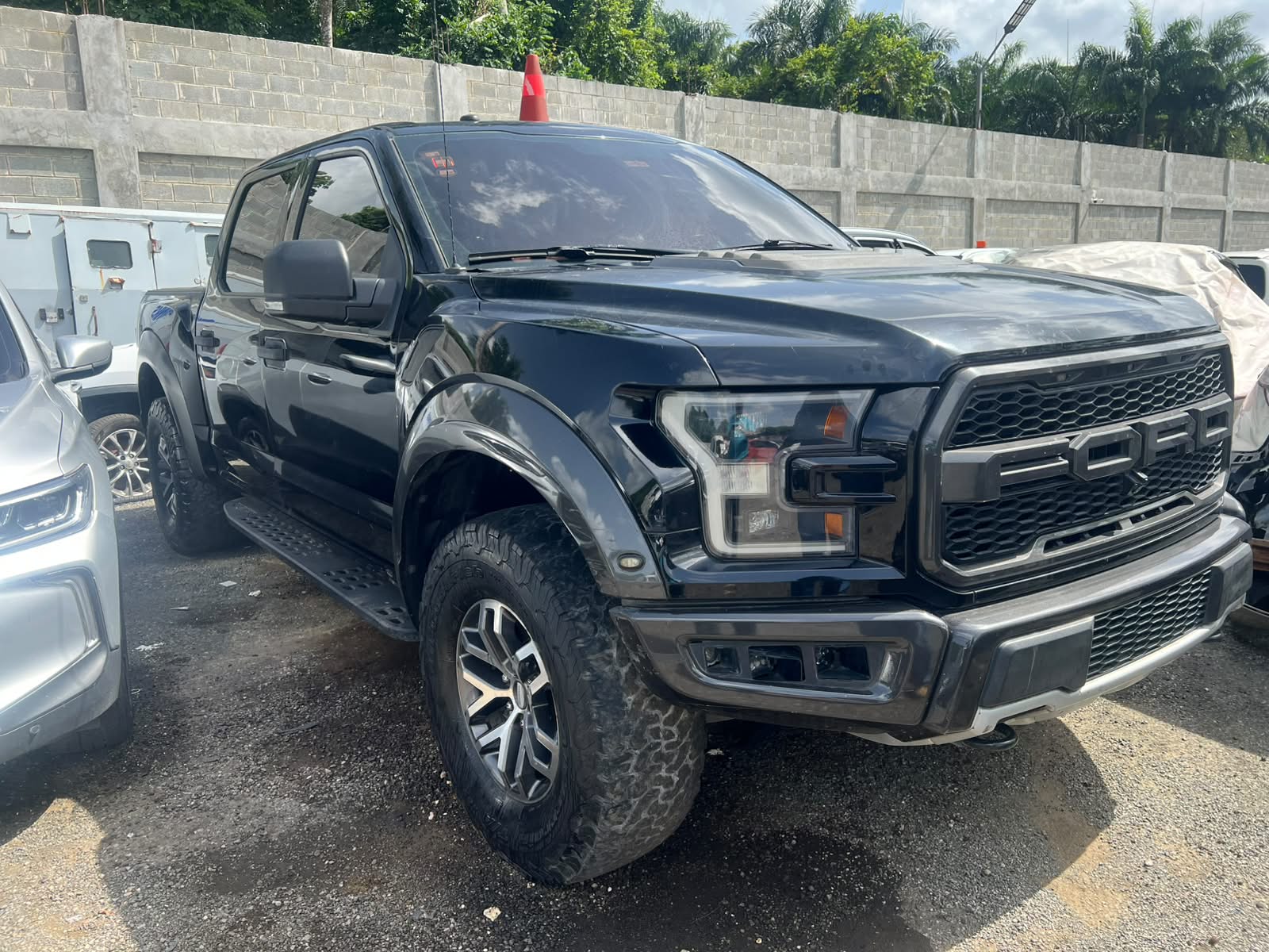 FORD F150 RAPTOR 2018 #HITA.8-2872 AHOGADO - Imagen 6