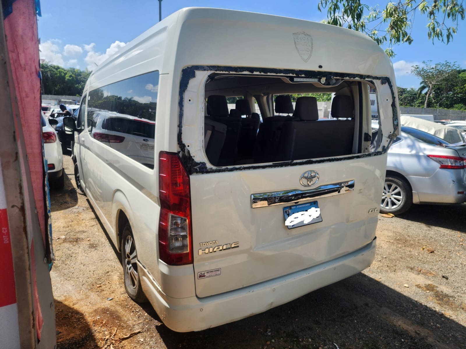 TOYOTA HIACE TECHO ALTO 2023 #HUAA.8-5882 - Imagen 3